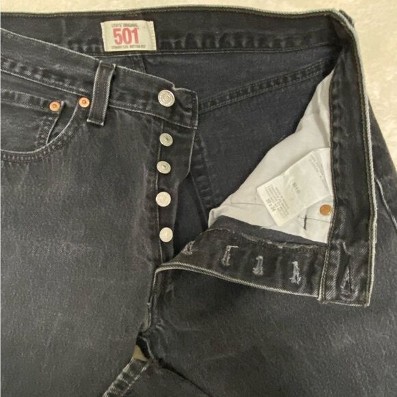 Men’s Levi’s 501 Button Fly Black Denim Jeans - Picture 2 of 5
